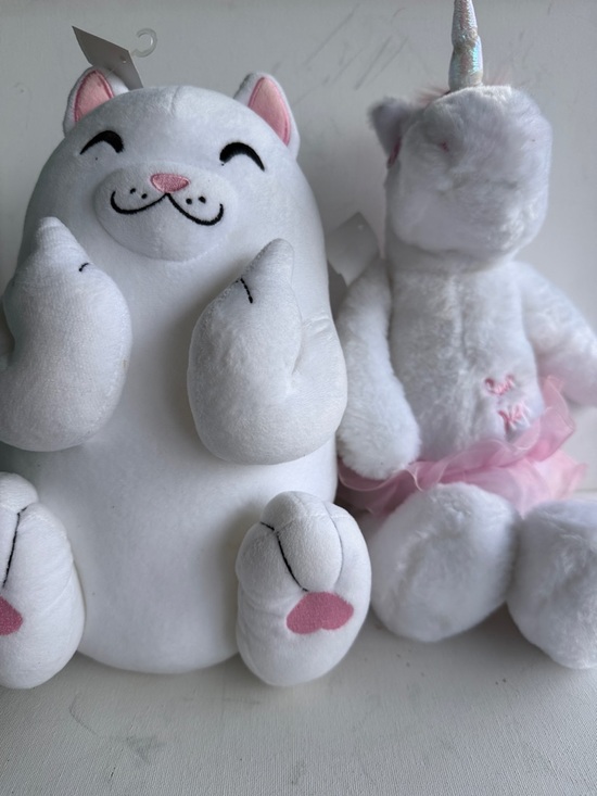 youtooz&the pettingzoo Other - Plush White Cat & Unicorn Stuffed Animals - Soft White with Pink Accents